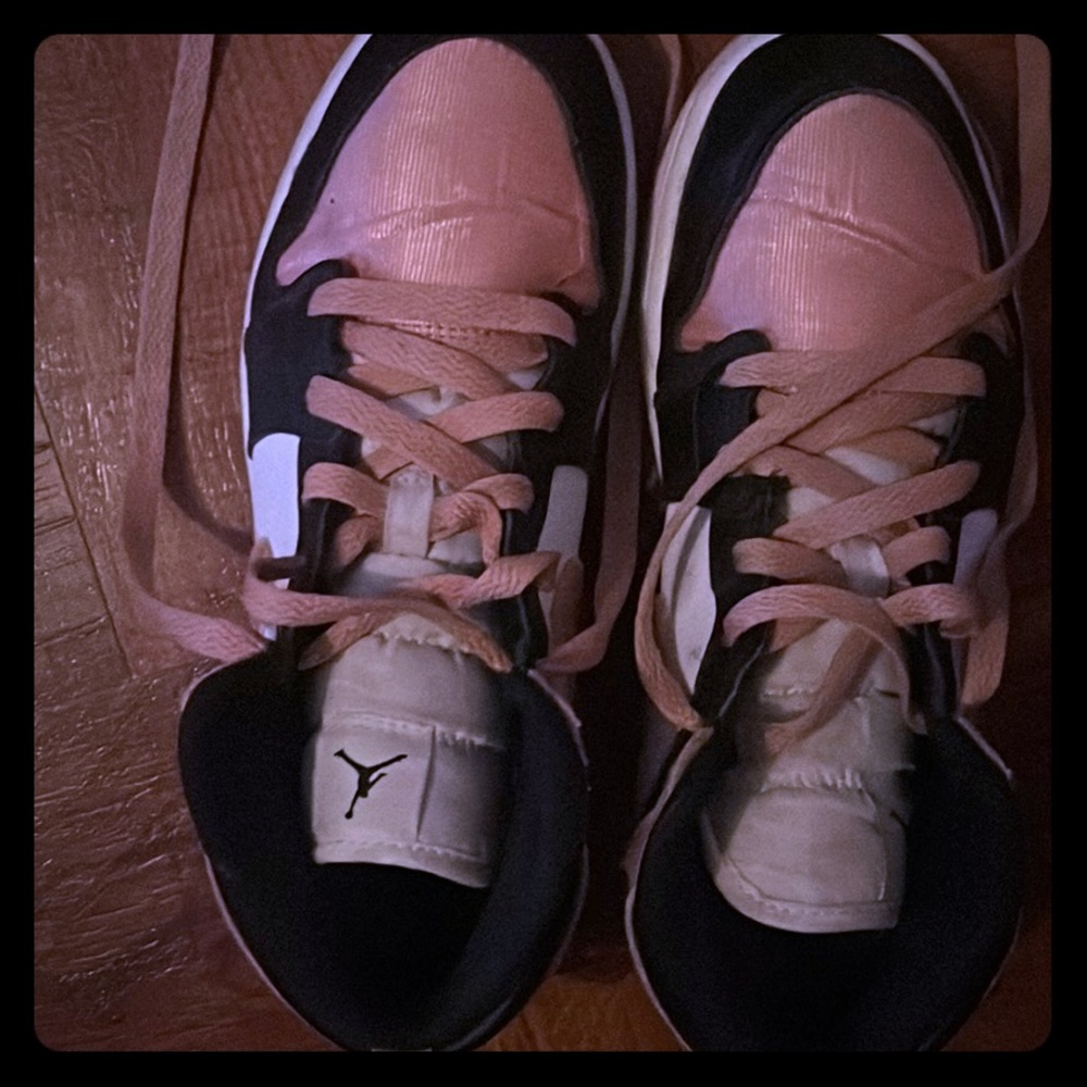 Girls Air Jordan’s -Nike